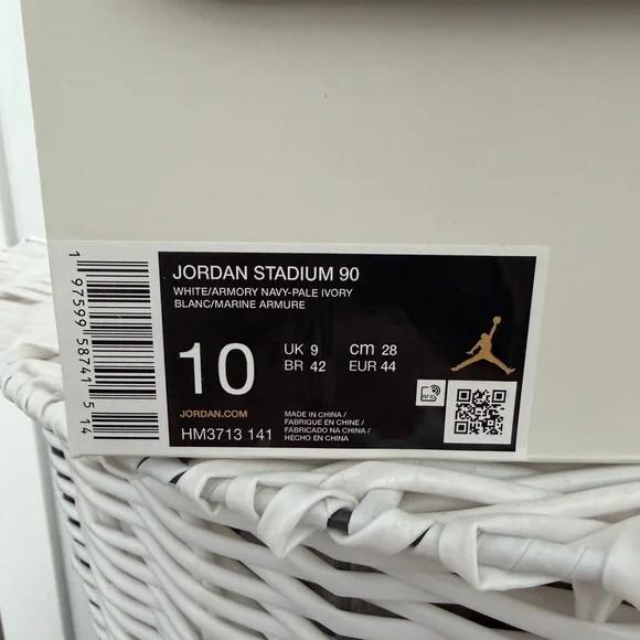 Men's - Jordan Stadium 90 - 10 - Picture 2 of 5